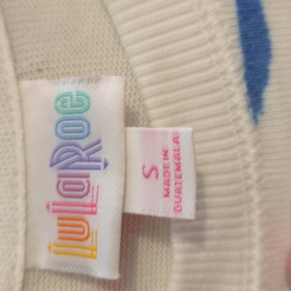 New Lula roe Short sleeve sweater size small colors are white, pink and blue - Picture 4 of 4
